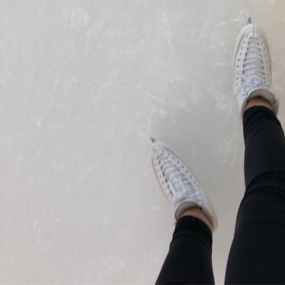 Meet your Posher, Lillian - Picture 1 of 8